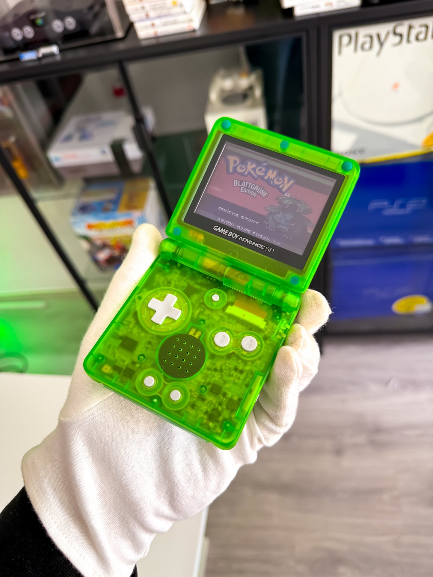 GameBoy Advance SP - Blattgrüne Edition Paket