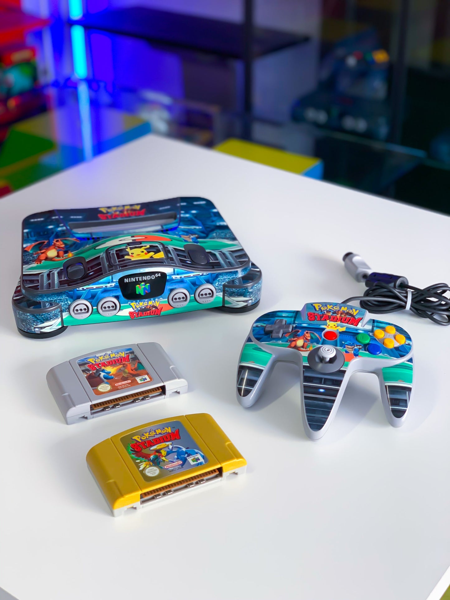 Nintendo 64 Konsole in Pokemon Stadium Design - N64