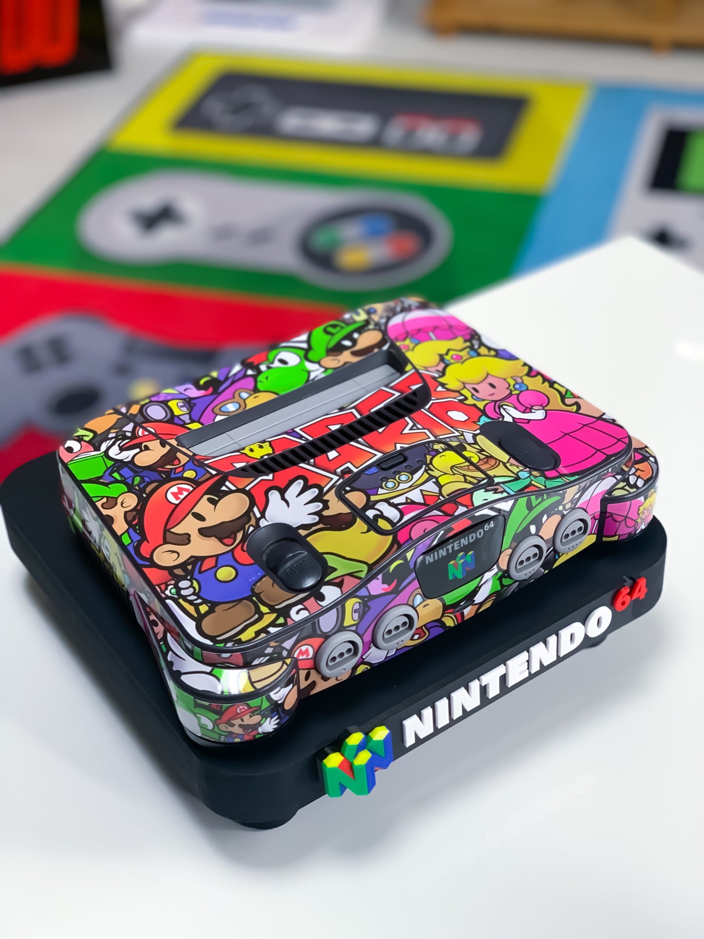 Nintendo 64 Konsole im Paper Mario Design - N64