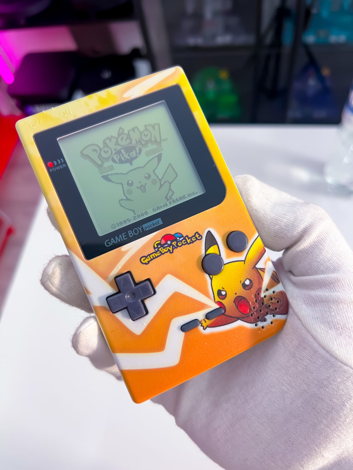 GameBoy Pocket + Pokemon Gelbe Edition